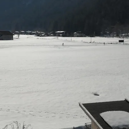 2 Zimmerwohnung Mit Kueche U. Bad Appartement *