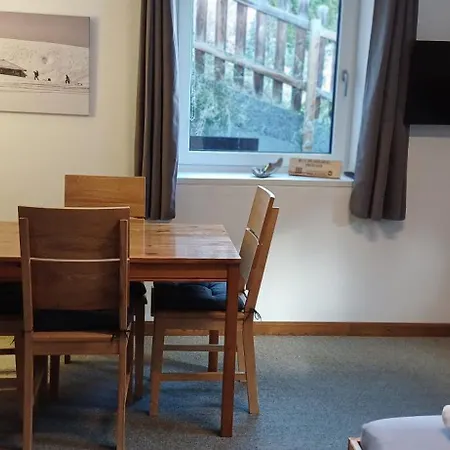 2 Zimmerwohnung Mit Kueche U. Bad