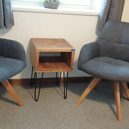 2 Zimmerwohnung Mit Kueche U. Bad Appartement