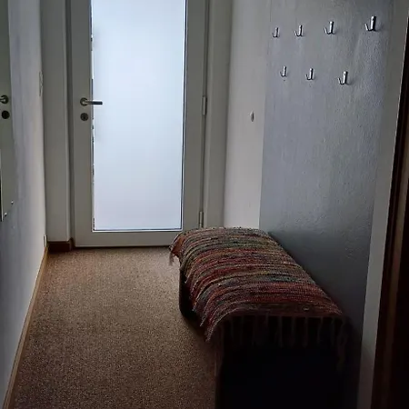2 Zimmerwohnung Mit Kueche U. Bad Appartamento *