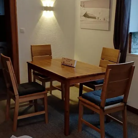 2 Zimmerwohnung Mit Kueche U. Bad アパート ローファー