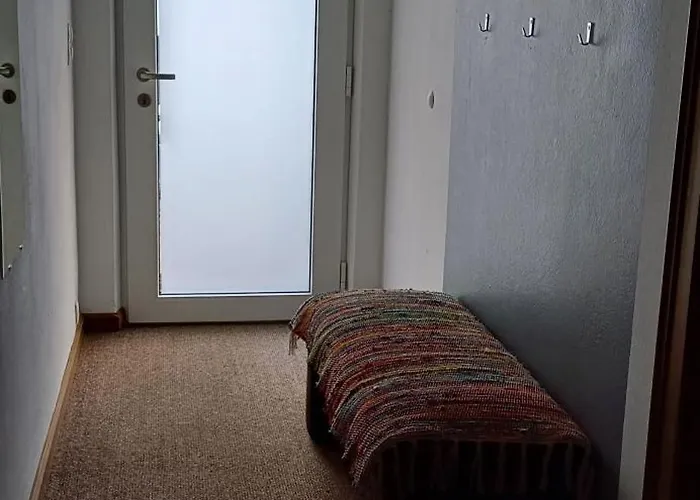 2 Zimmerwohnung Mit Kueche U. Bad アパート *